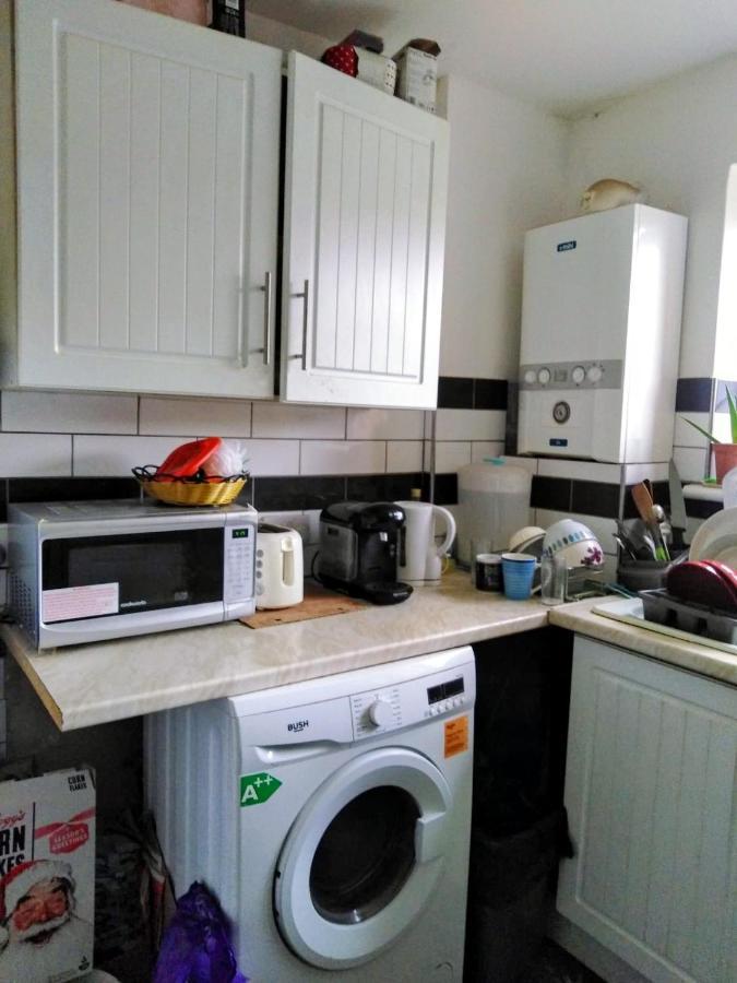 Comfortable Double Bedroom In London Hornchurch Eksteriør billede