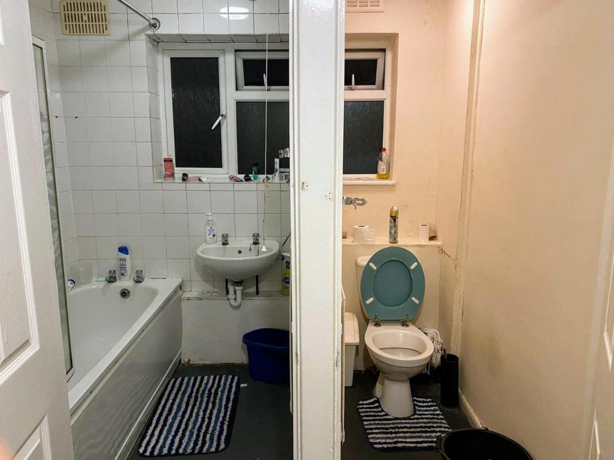 Comfortable Double Bedroom In London Hornchurch Eksteriør billede